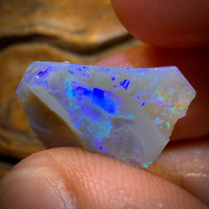 🔨 AUCTION 🔨 19.1cts - Lightning Ridge Opal Rough Piece. Isaac’s Cutter’s!