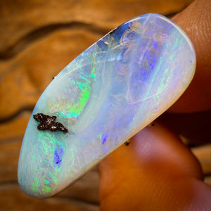 Bargain Card! 12.9cts - Queensland Boulder Seam Opal