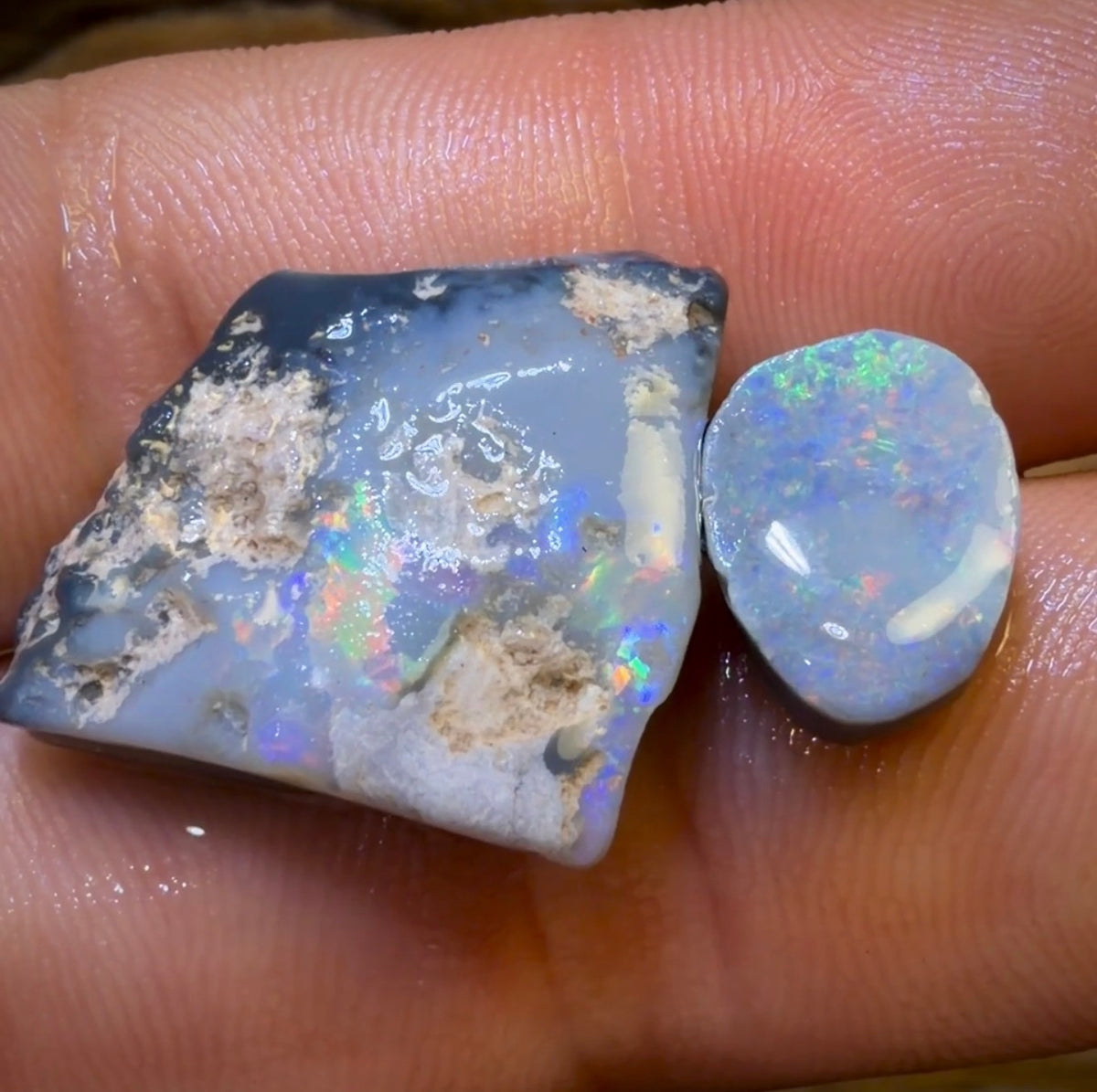 🔒  21.1cts - 2x Lightning Ridge Opal Rough Parcel