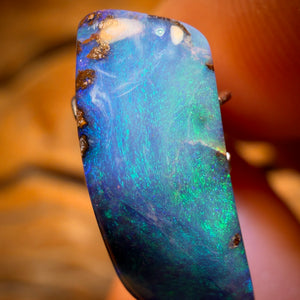 🔨 AUCTION 🔨 Reserve 💎 High Roller Banger Auction 💎 3.9cts - Australian Boulder Seam Opal