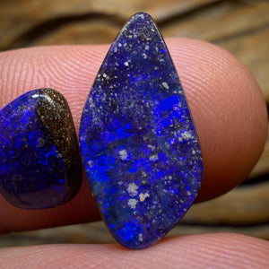 Half Price Card 6.2cts - Australian Boulder Seam Opal Pair