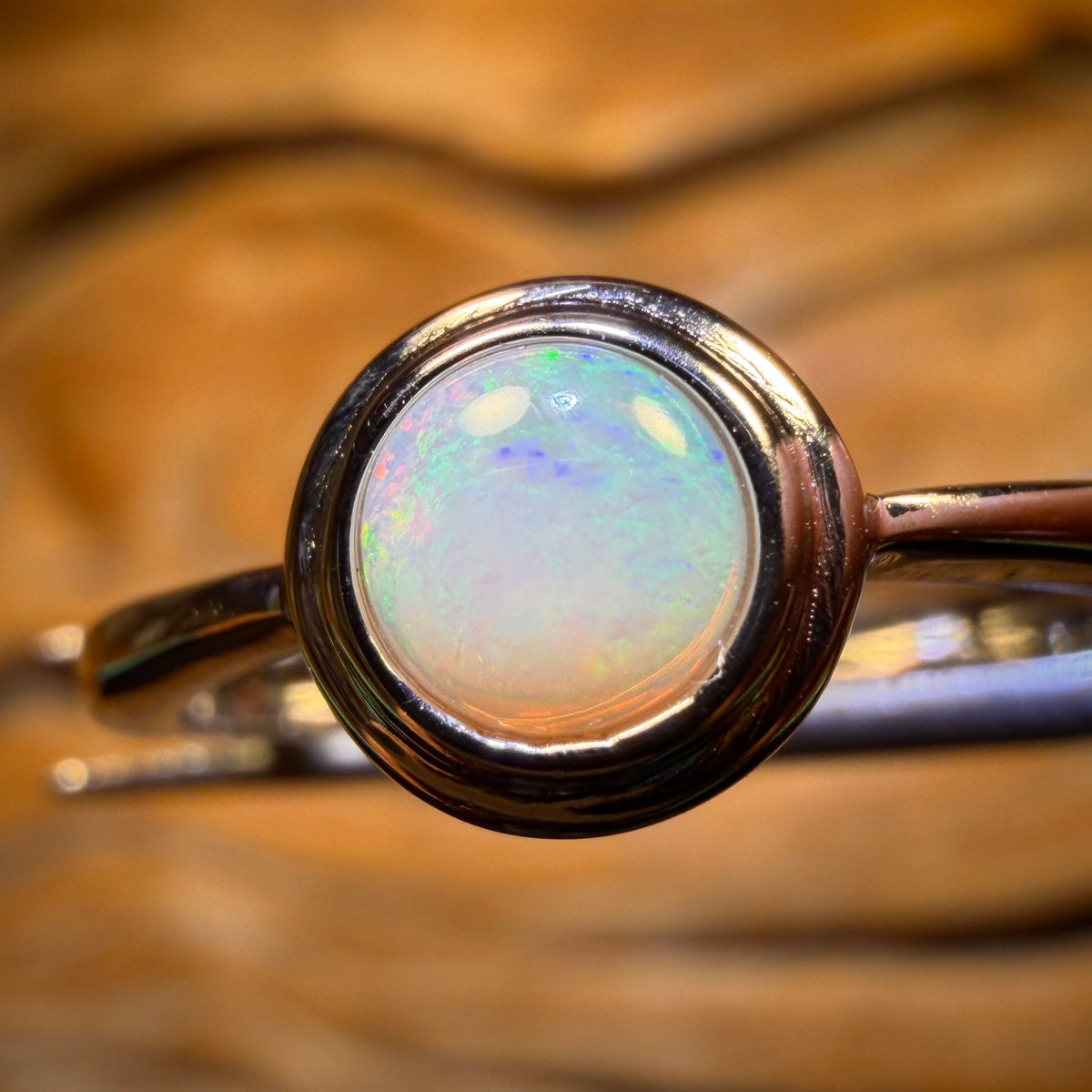 BARGAIN CARD! Sterling Silver - Solid South Australian Crystal Opal Ring
