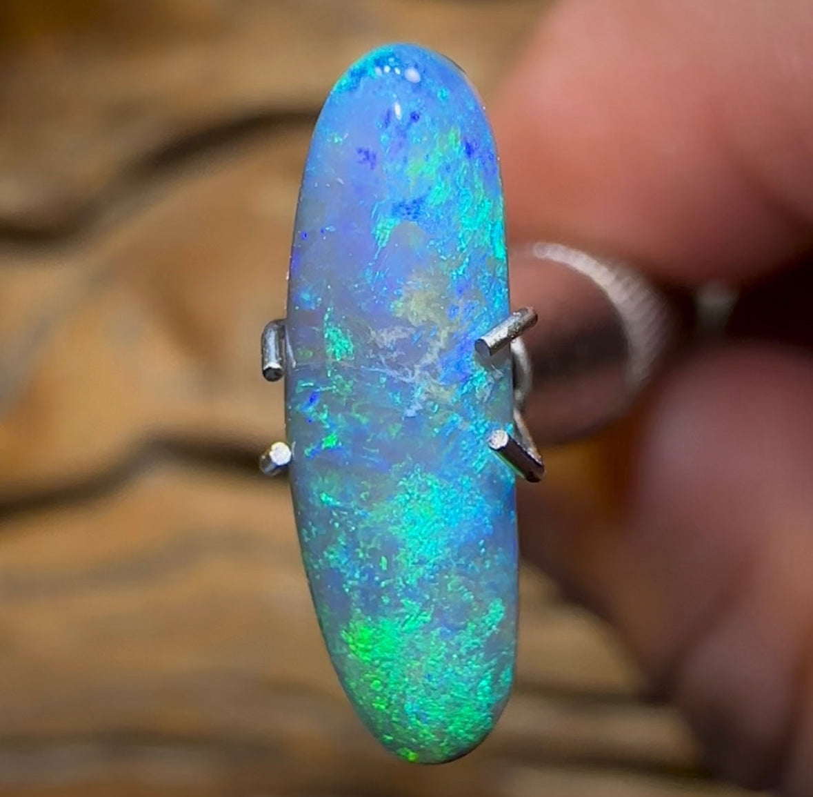 2.2cts - Lightning Ridge Black Opal - Opal Whisperers
