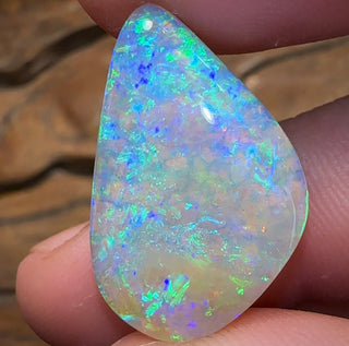 Australischer 16,55 Karat - Massiver QLD Boulder Pipe Crystal Opal