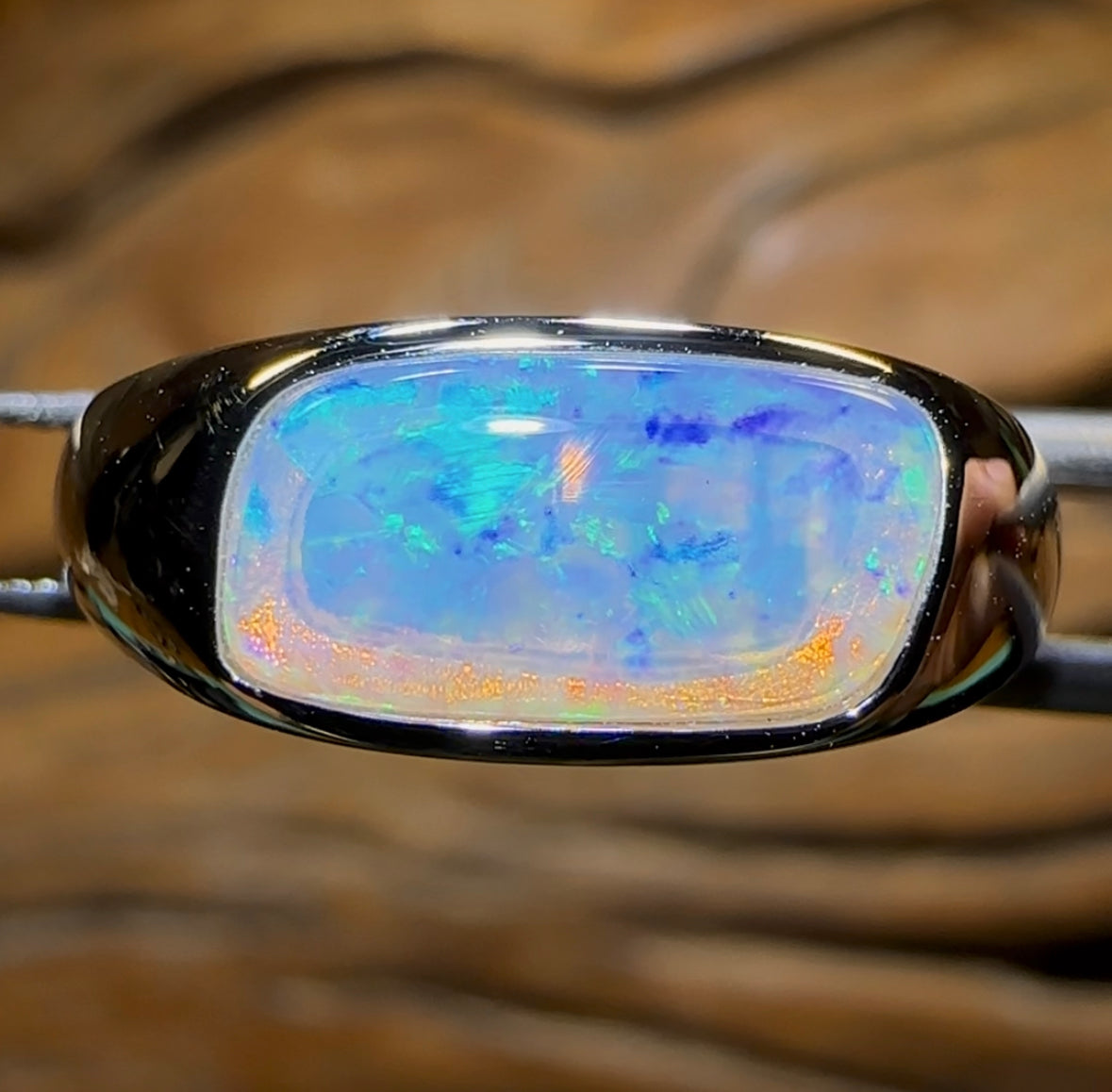 14k White Gold - Solid South Australian Crystal Opal Unisex Ring - Opal Whisperers