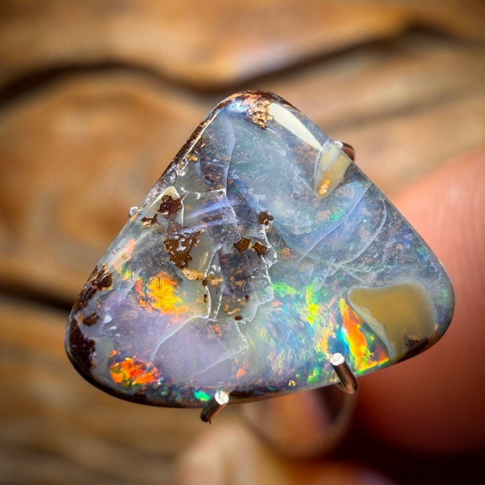 4.4cts - Queensland Boulder Seam Opal. Australian Opal