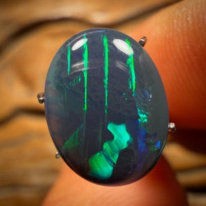 4.7cts - Black Opal from Lightning Ridge