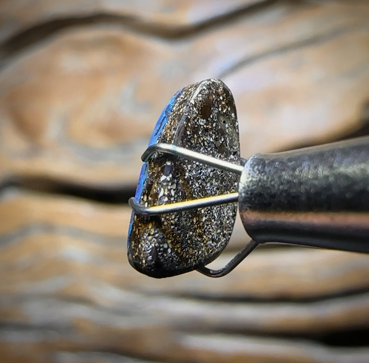 2.2cts - Queensland Boulder Seam Opal