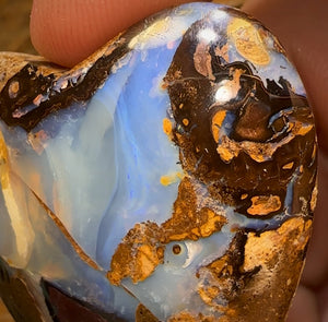 146.8cts - HEART SHAPED Australian Boulder Opal from Yowah