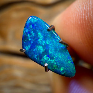 0.7cts - Lightning Ridge Opal Doublet