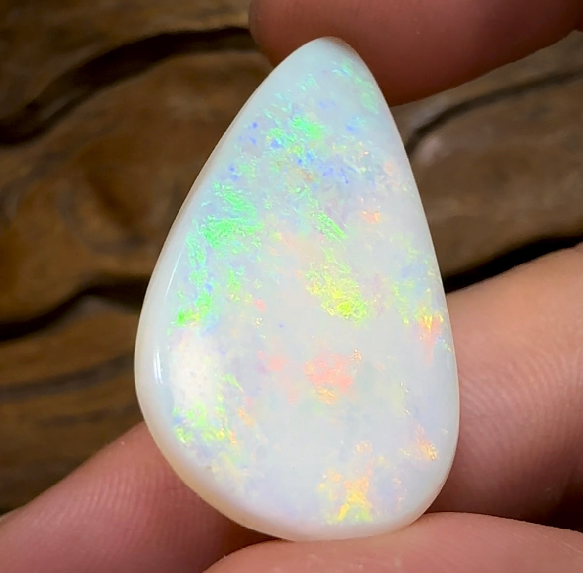 18.6cts - Large South Australian White Opal. Gem Quality - Opal Whisperers