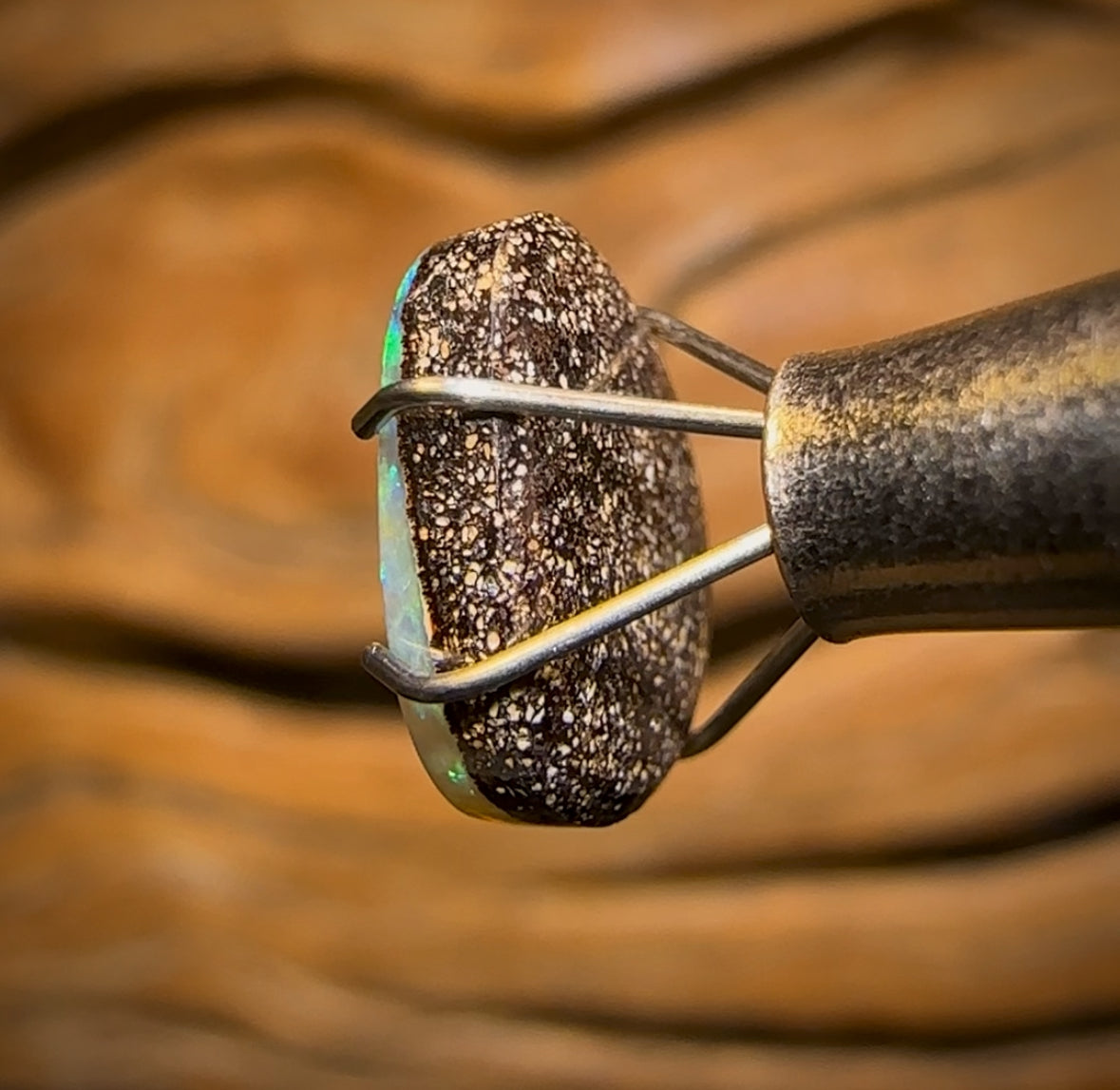 2.35cts - Queensland Boulder Seam Opal