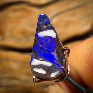 TGIF 2.1cts - Australian Boulder Seam Opal