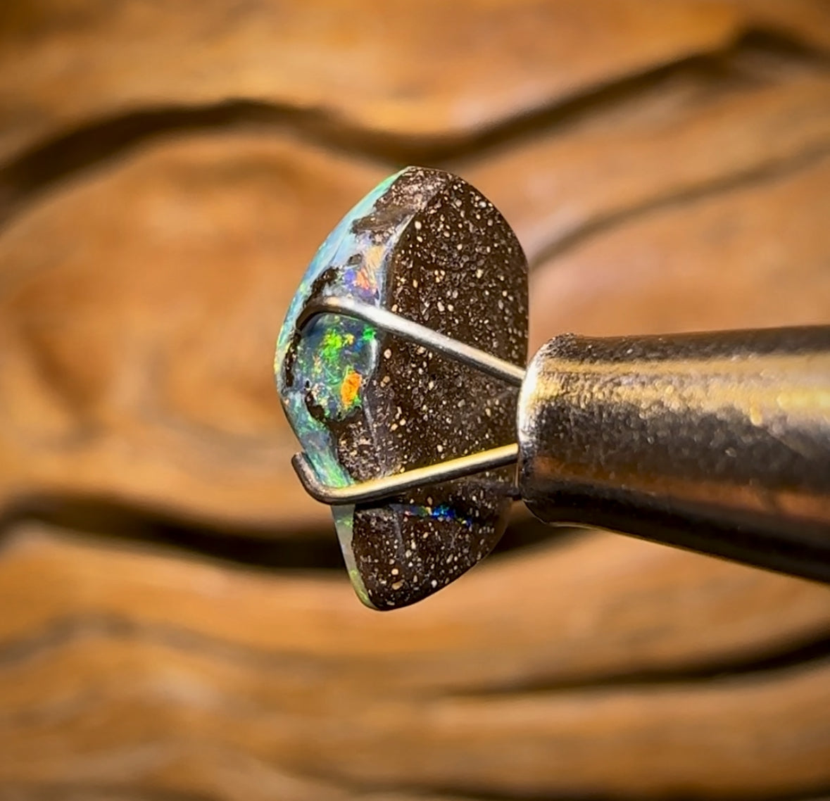 2.55cts - nice Queensland Boulder Seam Opal