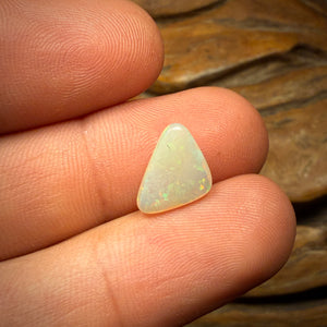 2cts - Lightning Ridge Light Opal
