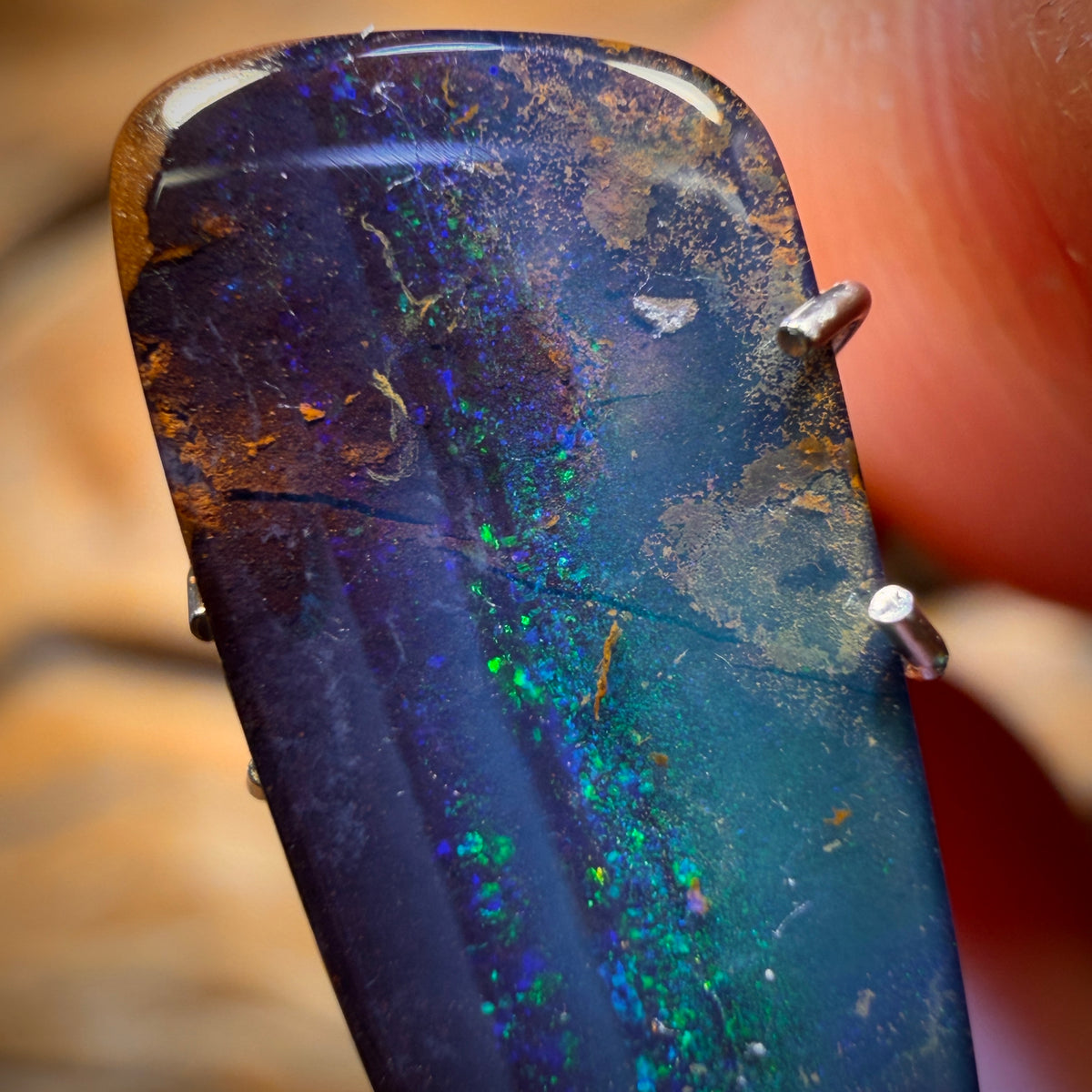 3.4cts - Queensland Boulder Seam Opal from Winton