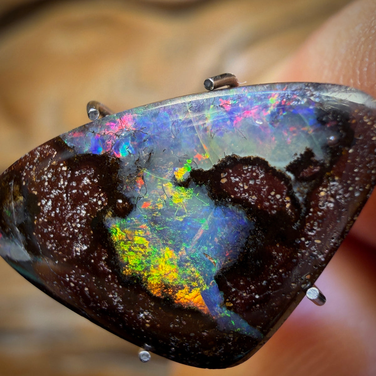 5.85cts - Australian Boulder Seam Opal