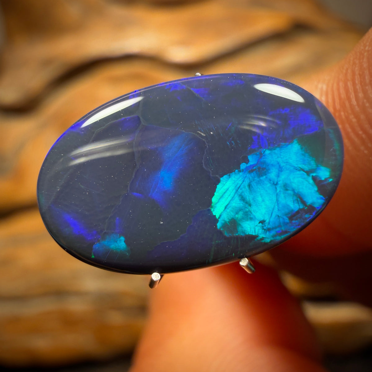 6.3cts - Black Opal from Lightning Ridge