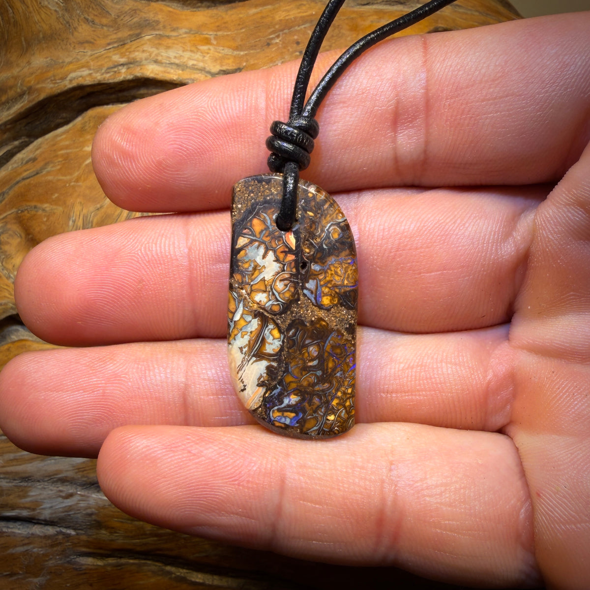 36 x 19mm - Gebohrte Tribal Queensland Boulder Opal Halskette