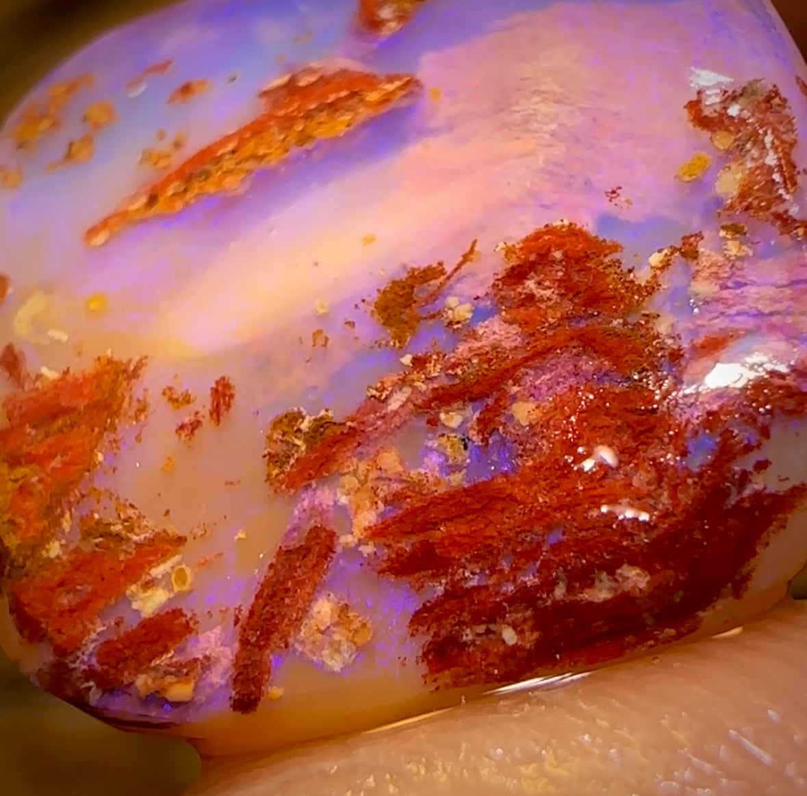 16.6cts - Boulder Pipe Opal Rub. Australian Opal