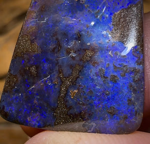 28.1cts - Australian Boulder Seam Opal