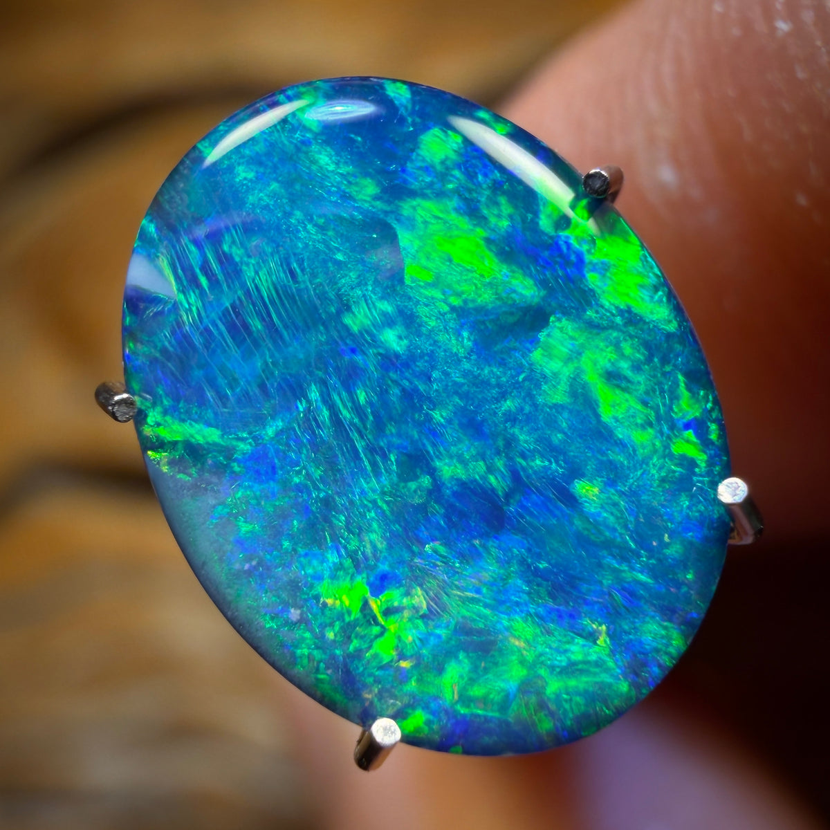 2.1cts - Lightning Ridge Opal Doublet