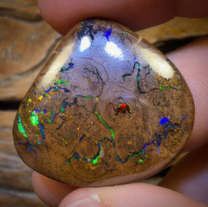 68.2cts - Queensland Boulder Opal. Bubbleband Formation