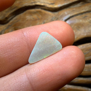 2.7cts - South Australian Crystal Opal from Mintabie