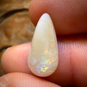 Wildcard! 5.7cts - South Australian White Opal from Coober Pedy