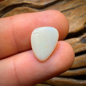 WildCard! 2.9cts - South Australian White Opal from Coober Pedy