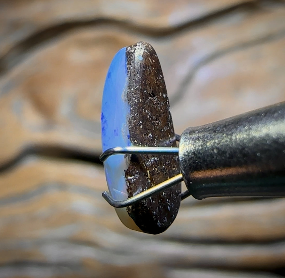 1.9cts - Queensland Boulder Seam Opal