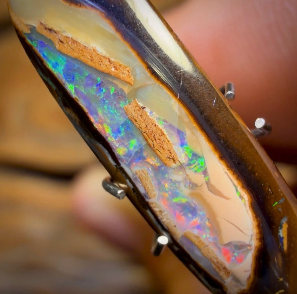 5,7 ct – Yowah-Nuss-Opal. Australischer Boulder-Opal.