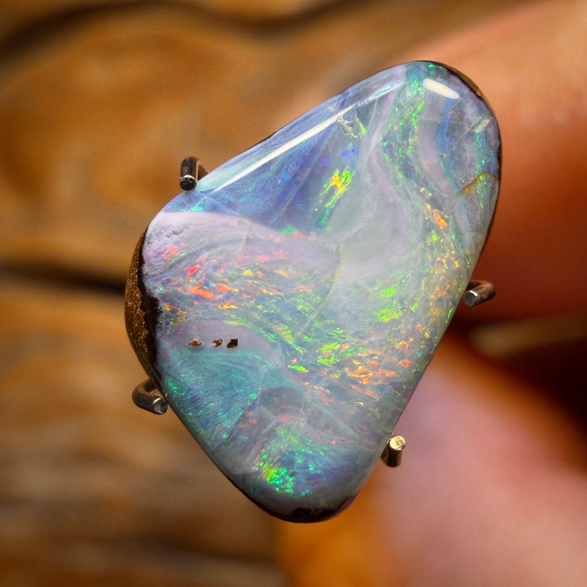 2.8cts - Queensland Boulder Seam Opal. Australian Opal
