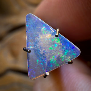 🔨 AUCTION 🔨 No Reserve 0.15cts - South Australian Crystal Opal