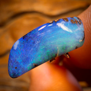 🔨 AUCTION 🔨 Reserve 💎 High Roller Banger Auction 💎 3.9cts - Australian Boulder Seam Opal