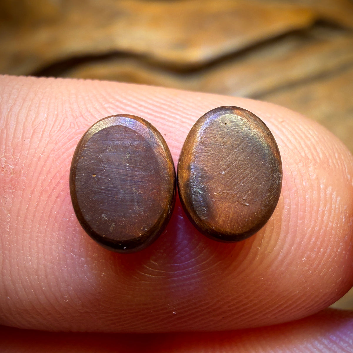 Bargain Card! 1.9cts - Australian Boulder Opal Doublet Pair