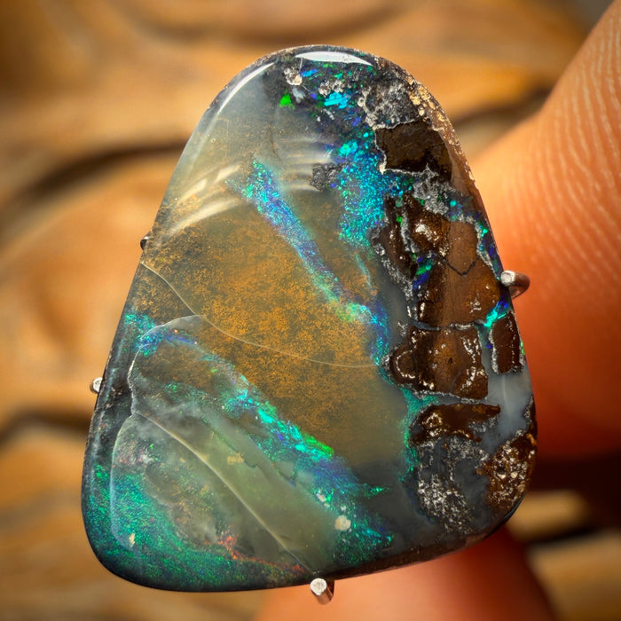 5.3cts - Queensland Boulder Seam Opal. Australian Opal