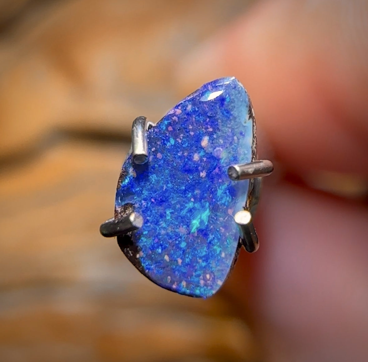 Auction Fall-Through = Your Gain! 🔥 Now More Than 50% Off RRP 🚨 0.45cts - Queensland Boulder Seam Opal