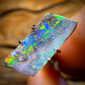 1.9cts - Queensland Boulder Seam Opal. Australian Opal