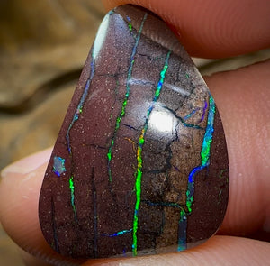 15.1cts - Australian Boulder Opal - Opal Whisperers