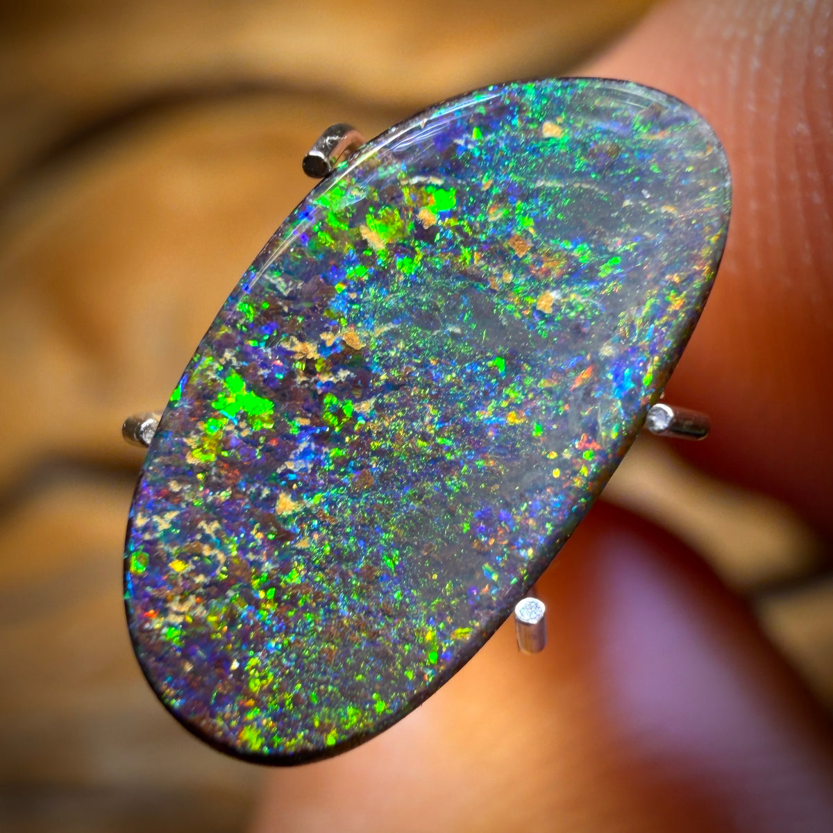 2.1cts - Queensland Boulder Seam Opal. Australian Opal