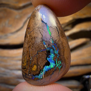 22.3cts - “Donna”Queensland Boulder Seam Opal Picture Stone