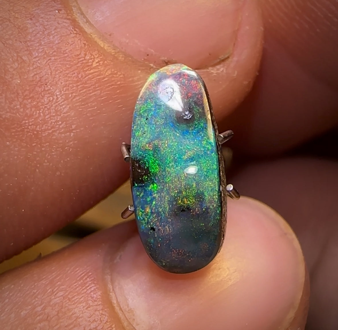 2.3cts - Queensland Boulder Seam Opal from Winton