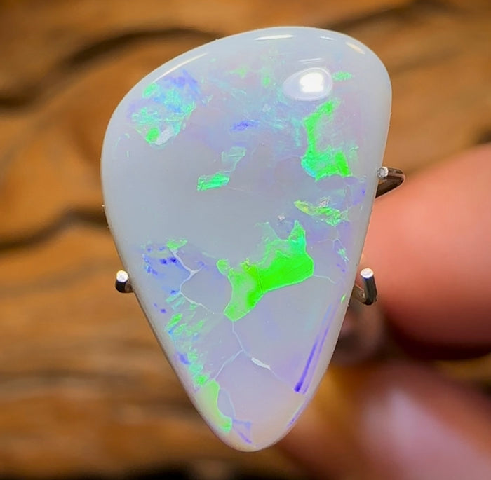 4.4cts - Dark Opal from Lightning Ridge - Opal Whisperers
