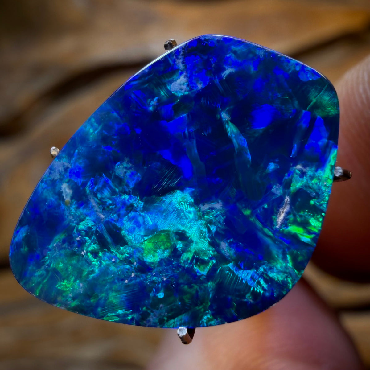 5.9cts - Australian Boulder Opal Doublet