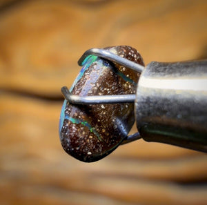 0.85cts - Queensland Boulder Seam Opal from Winton. Australian Opal