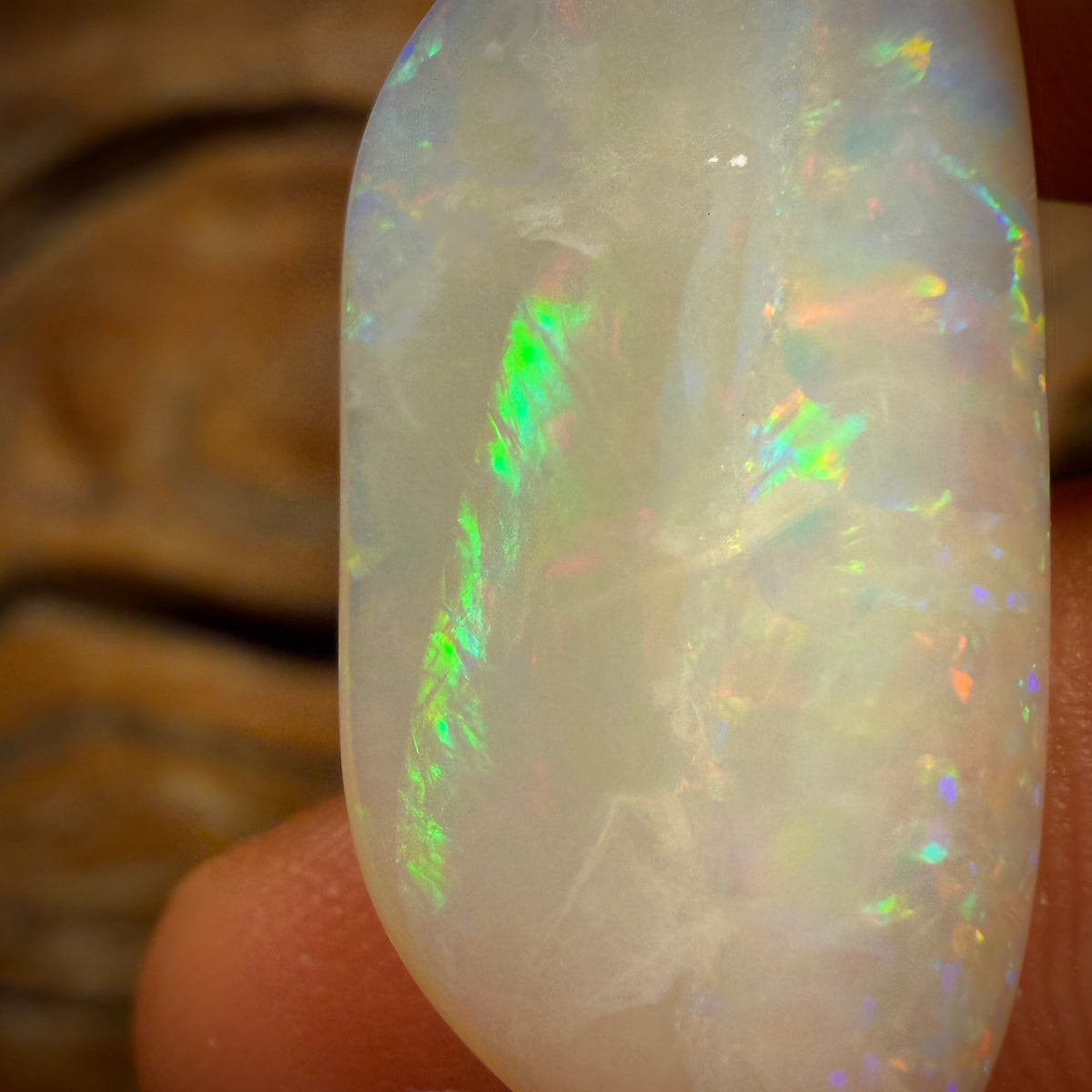 LAST CARD OF THE NIGHT ARENT YOU GLAD YOU HUNG AROUND !!!9.7cts - South Australian White Opal. Vintage Cut