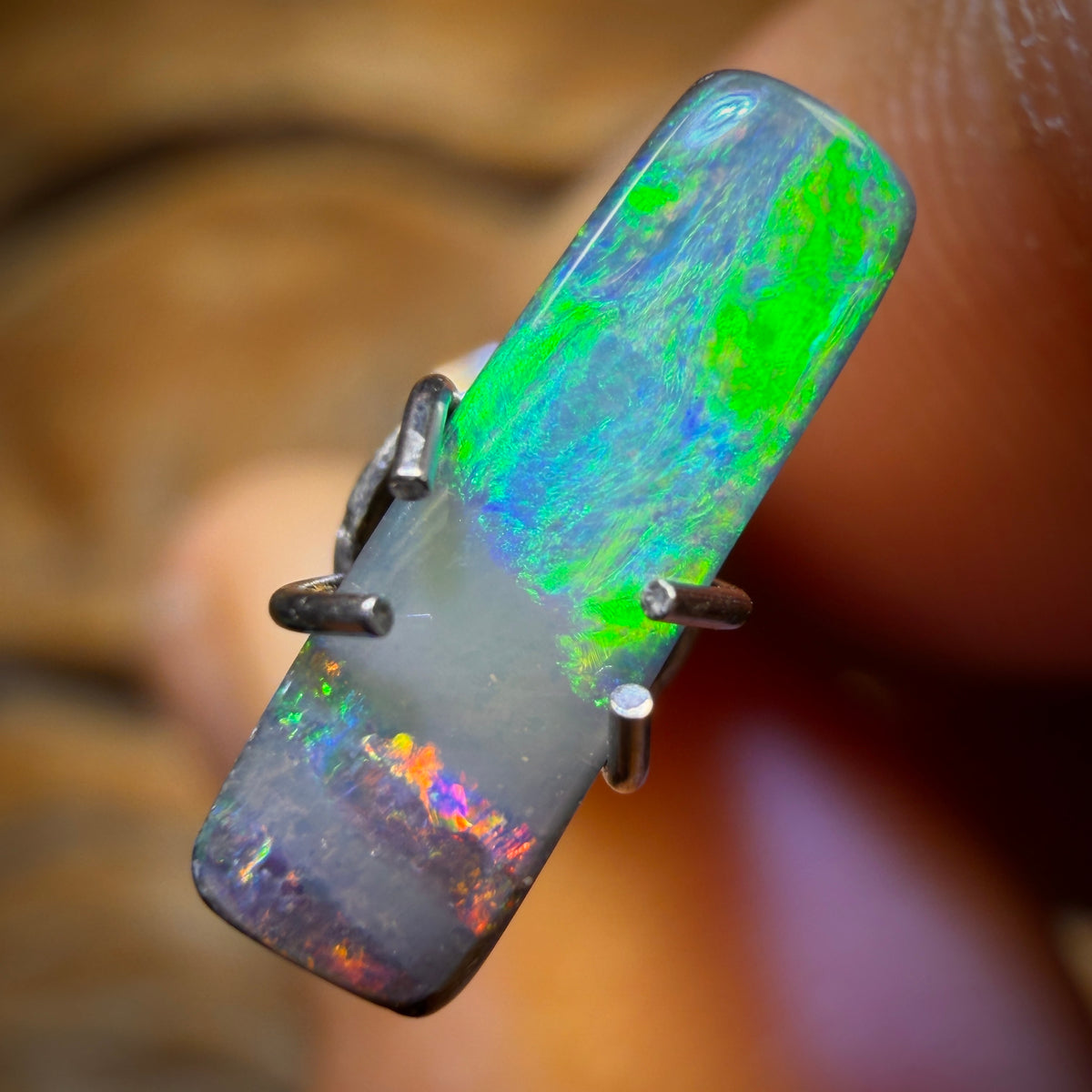 Half Price Card! 0.9cts - Queensland Boulder Seam Opal from Winton