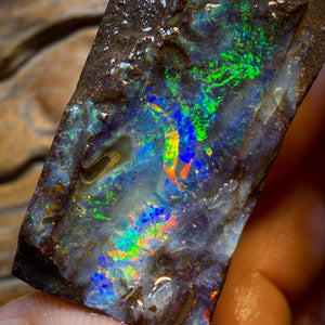 207cts - Top Queensland Boulder Seam Opal Rough Piece. Natural Split