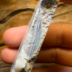 304,2 cts – Poliertes Opal-Muster aus Mintabie, Südaustralien